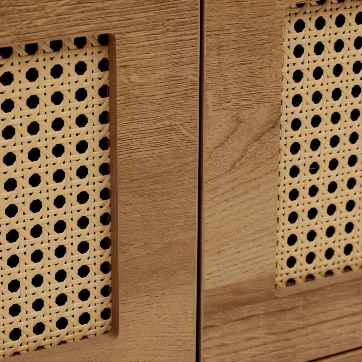 Szafka Rtv Haga Z Rattanem I Z Metalowymi Nogami 140X40X44 Cm
